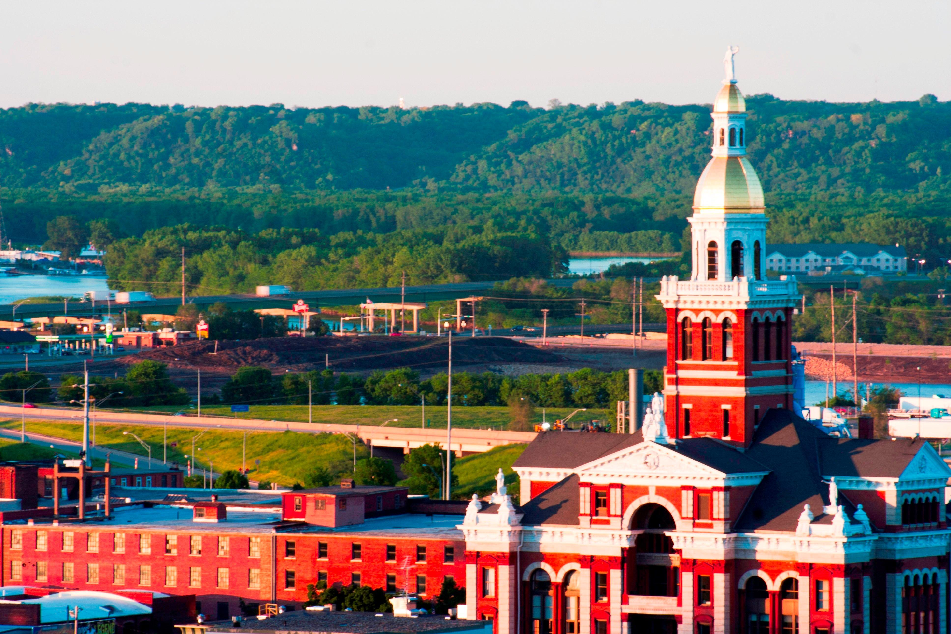 Holiday Inn Dubuque/Galena By Ihg Dış mekan fotoğraf