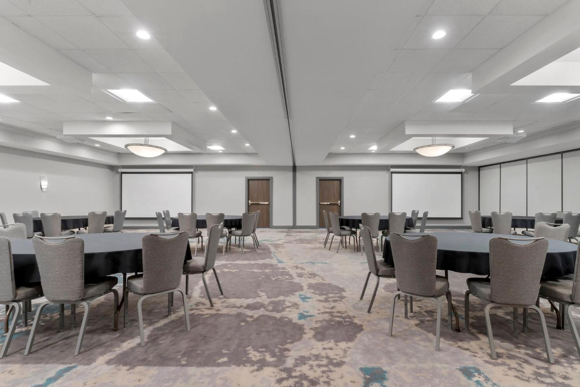 Holiday Inn Dubuque/Galena By Ihg Dış mekan fotoğraf