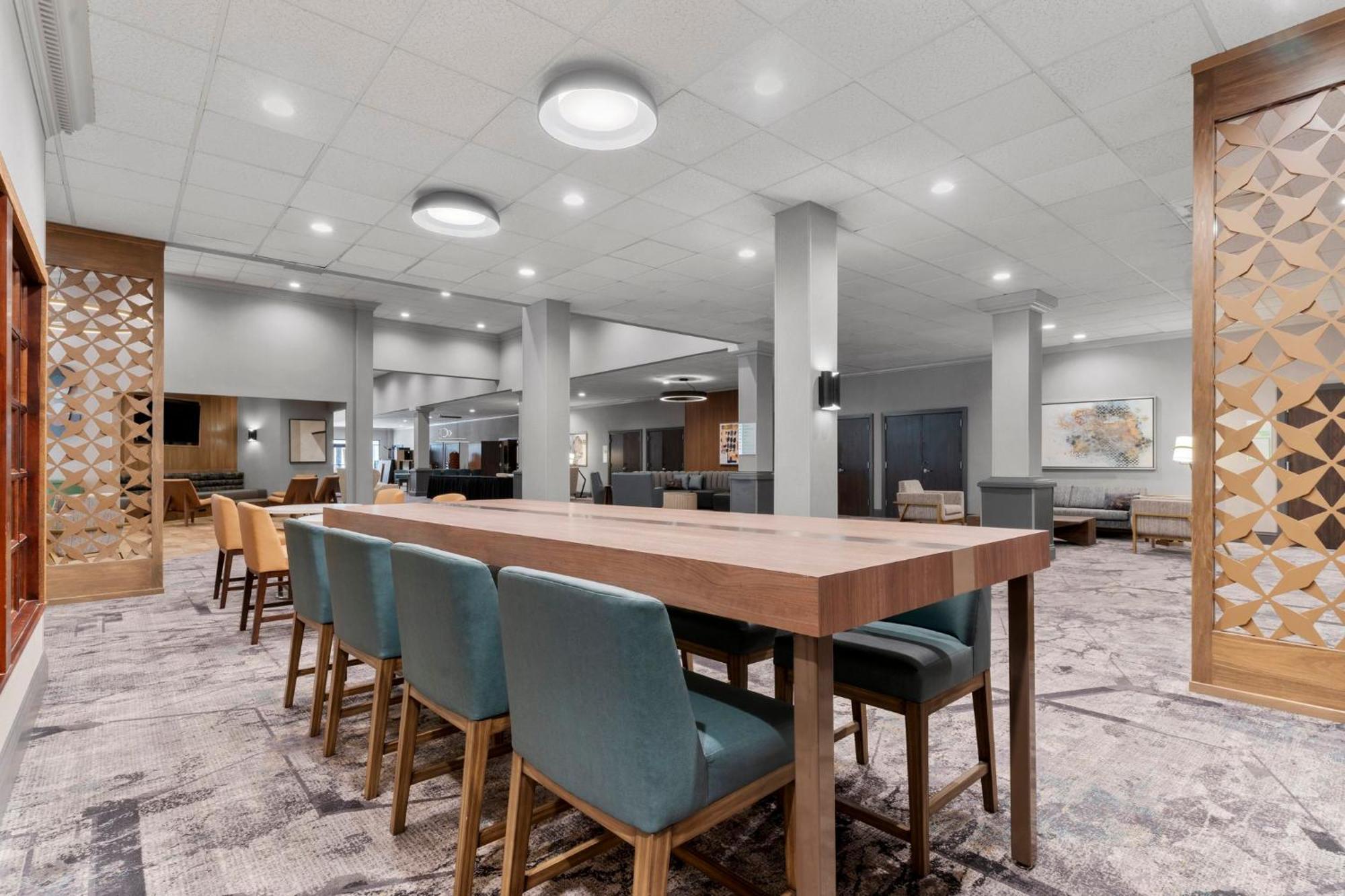 Holiday Inn Dubuque/Galena By Ihg Dış mekan fotoğraf