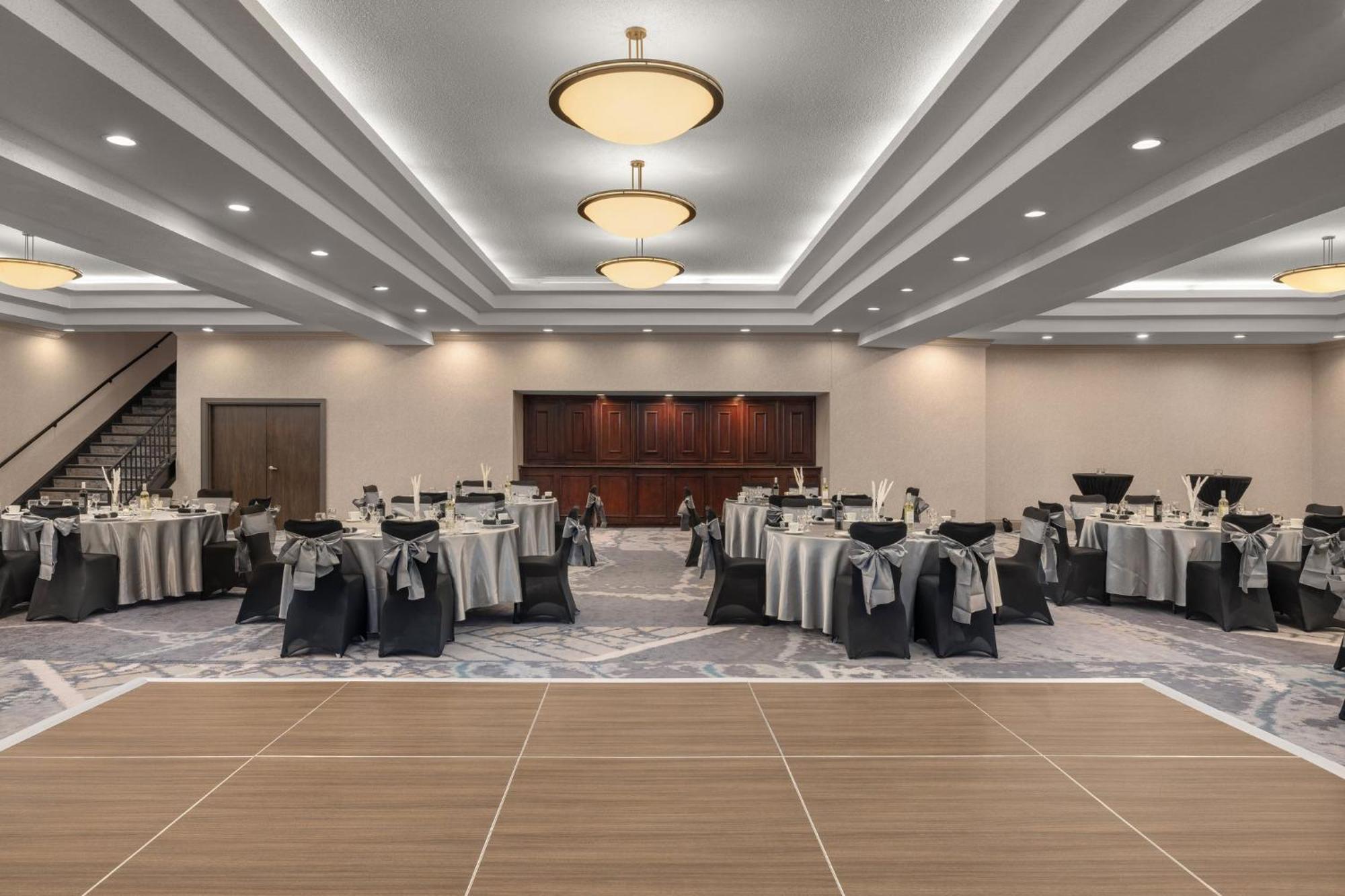 Holiday Inn Dubuque/Galena By Ihg Dış mekan fotoğraf