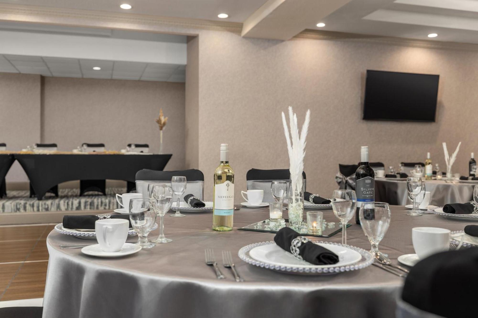 Holiday Inn Dubuque/Galena By Ihg Dış mekan fotoğraf