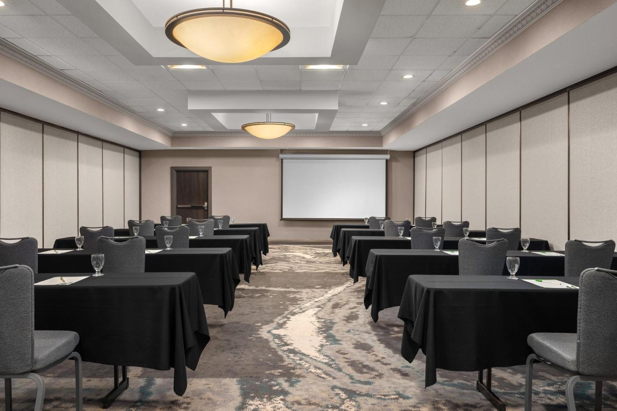 Holiday Inn Dubuque/Galena By Ihg Dış mekan fotoğraf