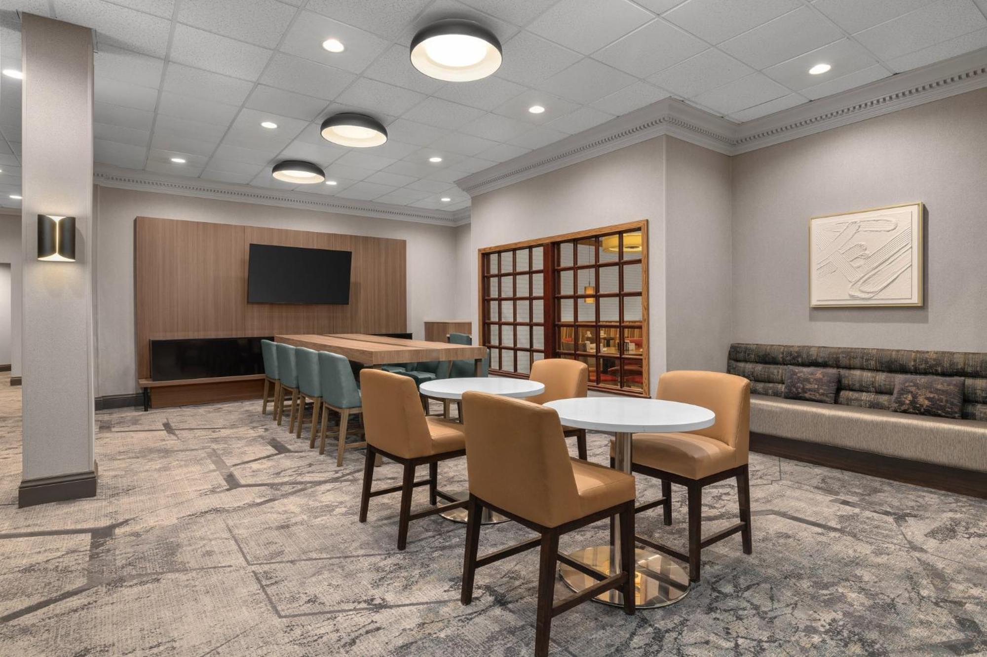 Holiday Inn Dubuque/Galena By Ihg Dış mekan fotoğraf