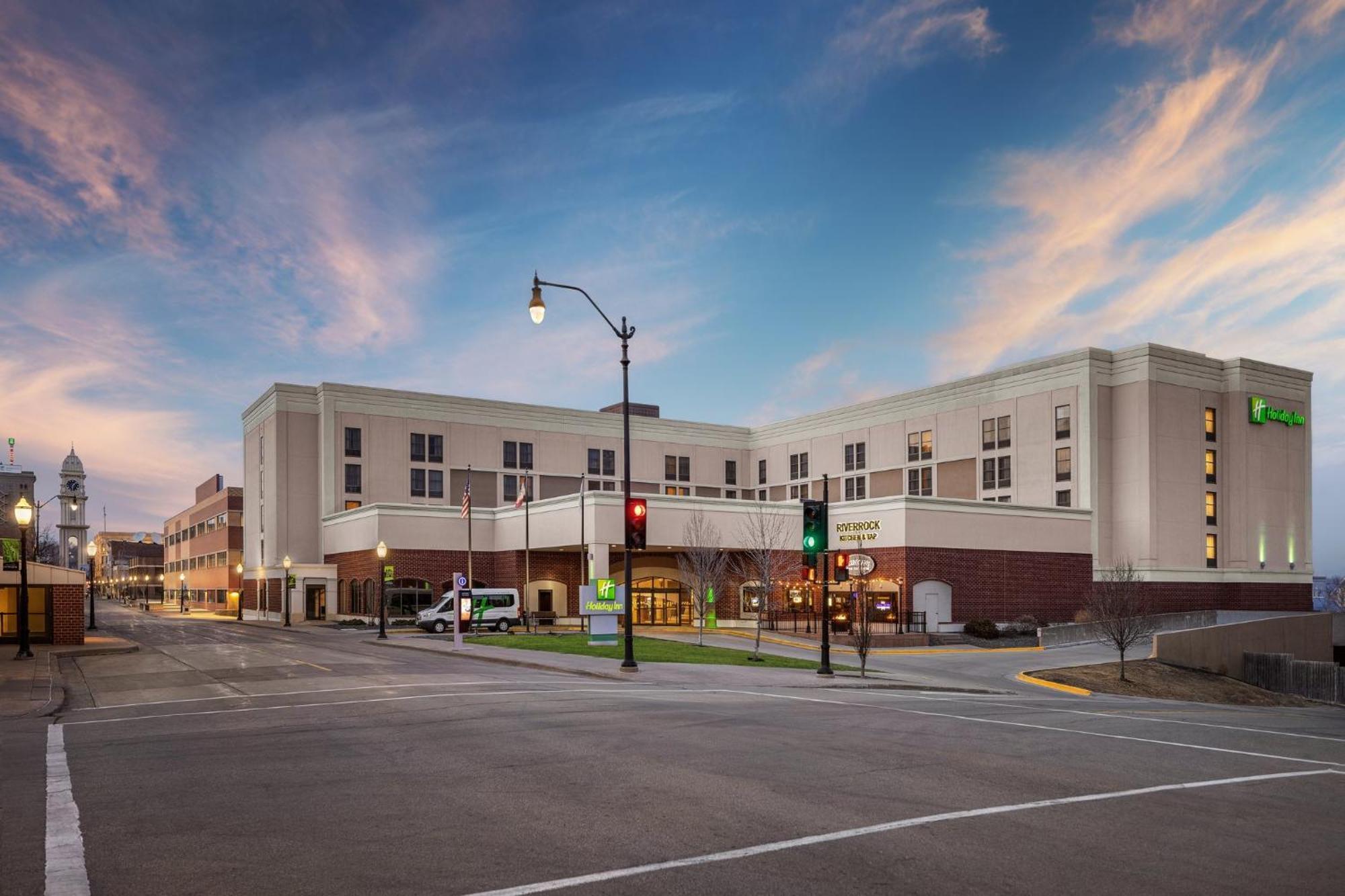 Holiday Inn Dubuque/Galena By Ihg Dış mekan fotoğraf